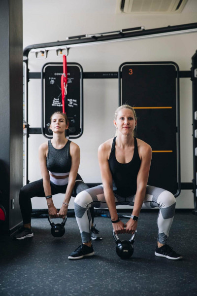 kettlebells_mit-gesicht